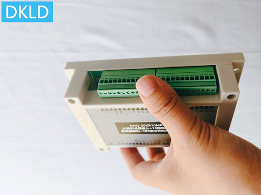 20 entradas de interruptor, 10 entradas analógicas, 3 entradas de interruptor y 485 salidas, control remoto industrial integrado con cable y inalámbrico