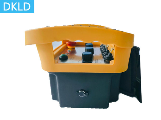 Control remoto inalámbrico industrial para máquinas de carga y descarga