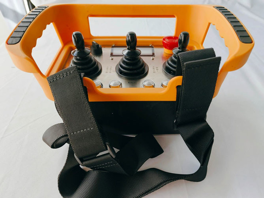 Control remoto inalámbrico para grúa de cuatro velocidades de 3 joysticks y 6 mecanismos