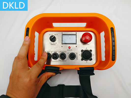 Control remoto para el robot de limpieza de montaña en paredes de gran altura