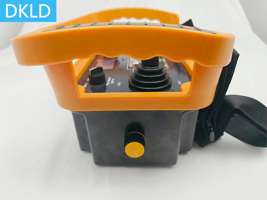 Recolección de sobrecarga y modo de retroalimentación de recopilación de señales de interruptor de 1 canal doble joystick Cuatro mecanismos de cinco velocidades grúa control remoto inalámbrico