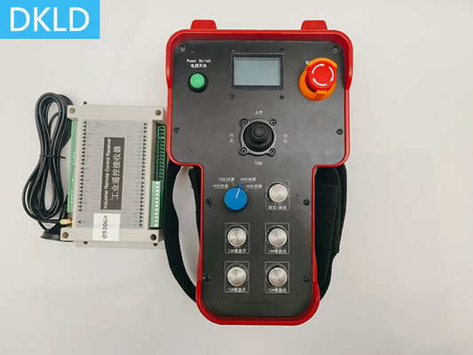 Control remoto para cuatro carretillas de limpieza de brazos robóticos